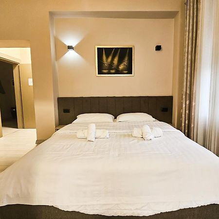 Sunflower Junior Suite Tirana Exterior photo